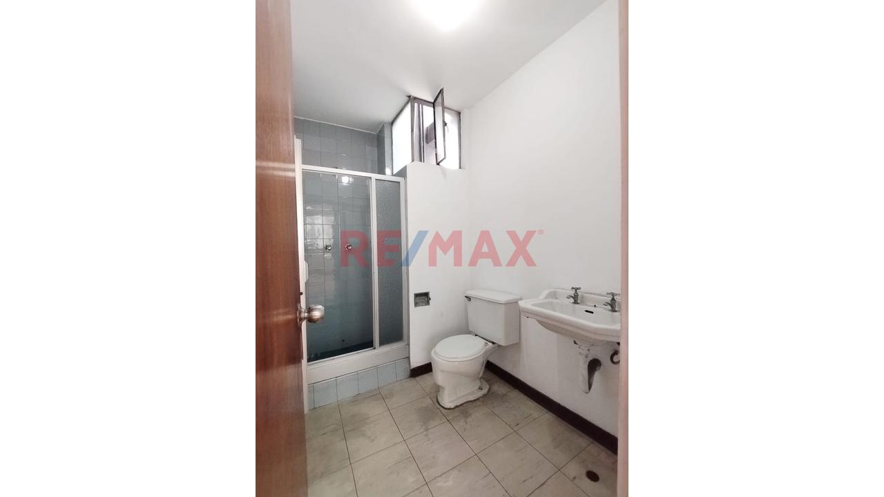 🏡 ¡Invierte En Una Ubicación Estratégica En El Corazón De Lima! — foto 6