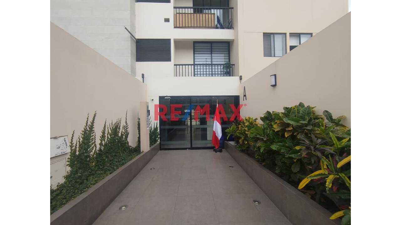 🏡 ¡Venta De Depa Moderno En Condominio Exclusivo Con Piscina!