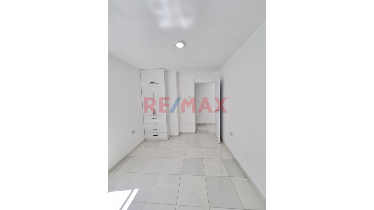 Se Vende Departamento En San Juan De Lurigancho, Urb La Huayrona — foto 7