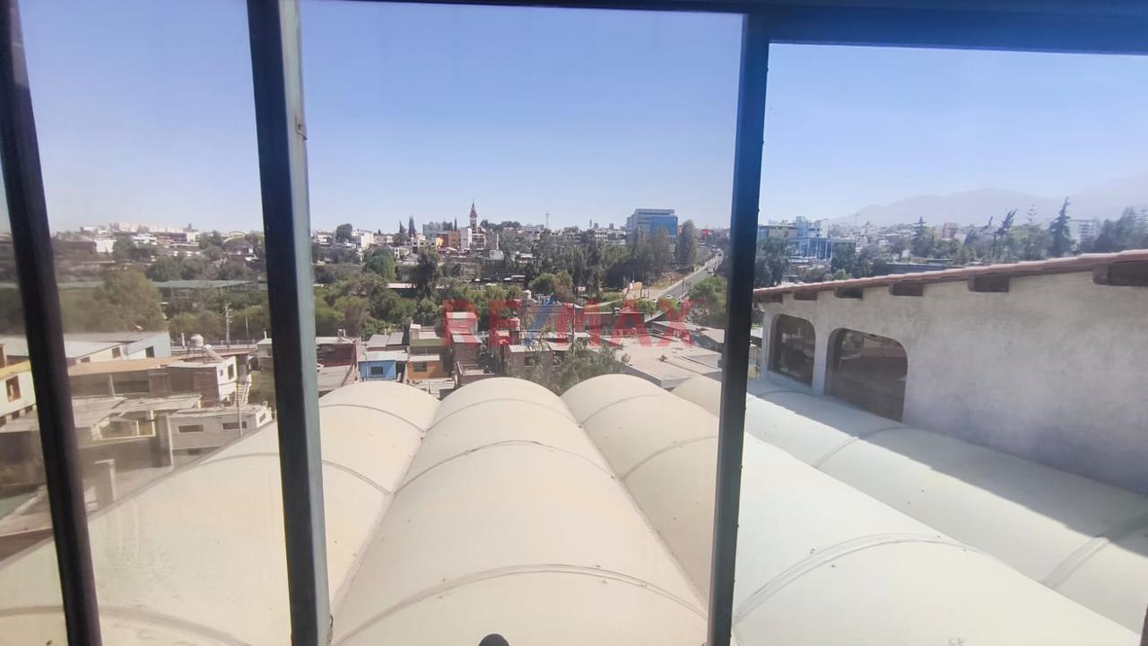 ¡Oportunidad Única En El Corazón De Arequipa! Venta De Casa Como Terreno (4 Niveles) - 16