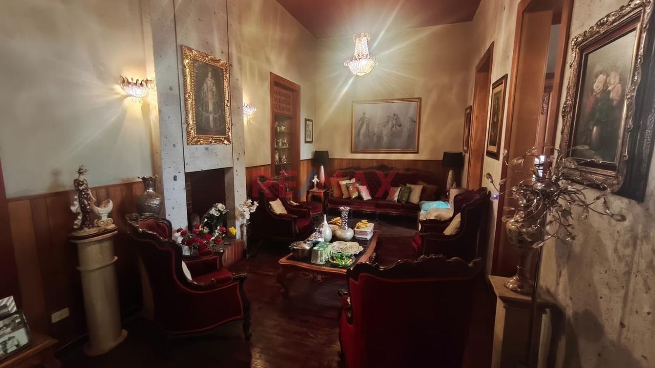 ¡Oportunidad Única En El Corazón De Arequipa! Venta De Casa Como Terreno (4 Niveles) - 2