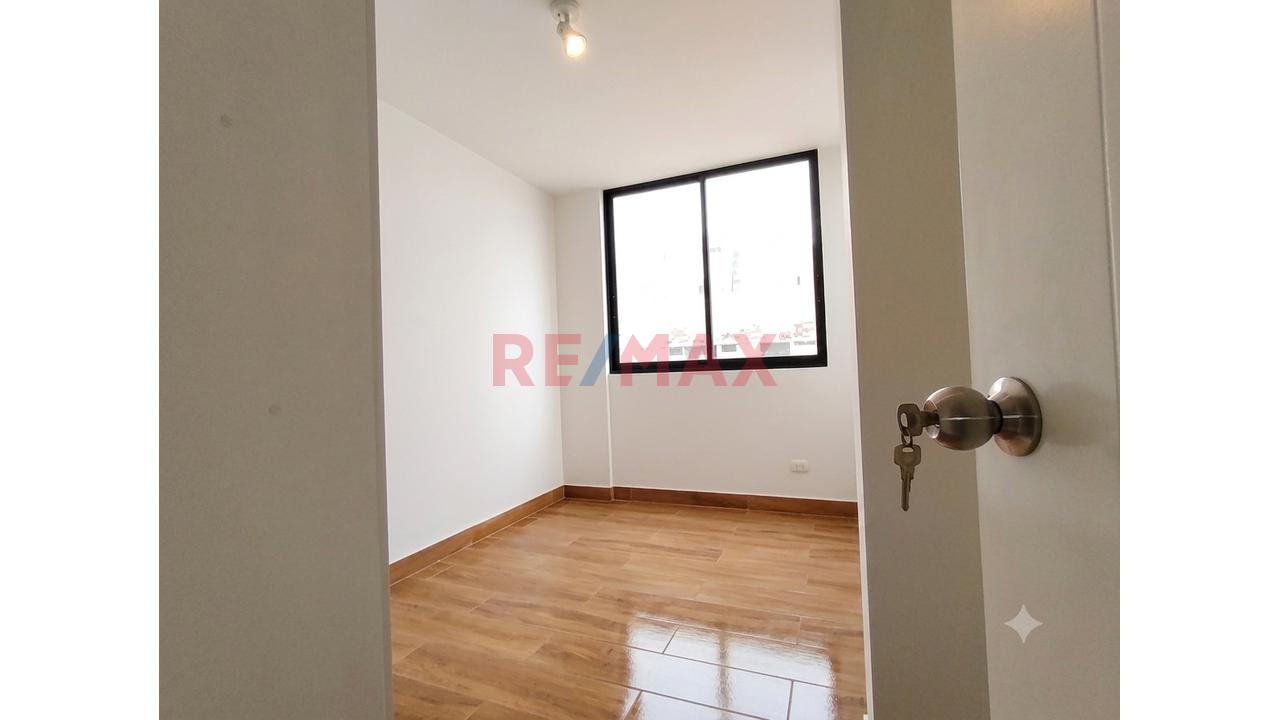 Venta Departamento 3Er Piso En Estreno 3 Dormitorios Vista Exterior En Surco — foto 10