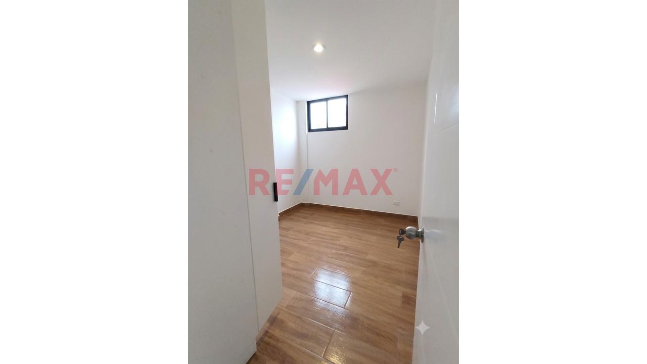 Venta Departamento 3Er Piso En Estreno 3 Dormitorios Vista Exterior En Surco — foto 7