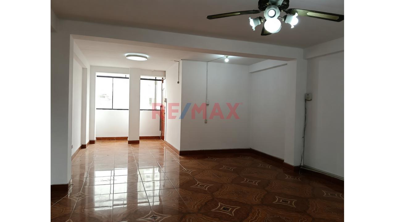 Se Vende Departamento Centrico Y Con Buena Distribucion En Lince — foto 2