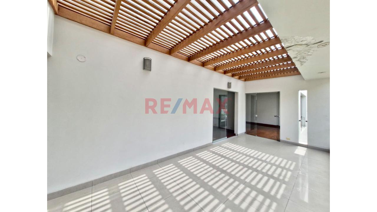 Exclusivo Dúplex En Venta Con Vista Al Club Golf Los Incas | 350 M² | 4 Cocheras — foto 6