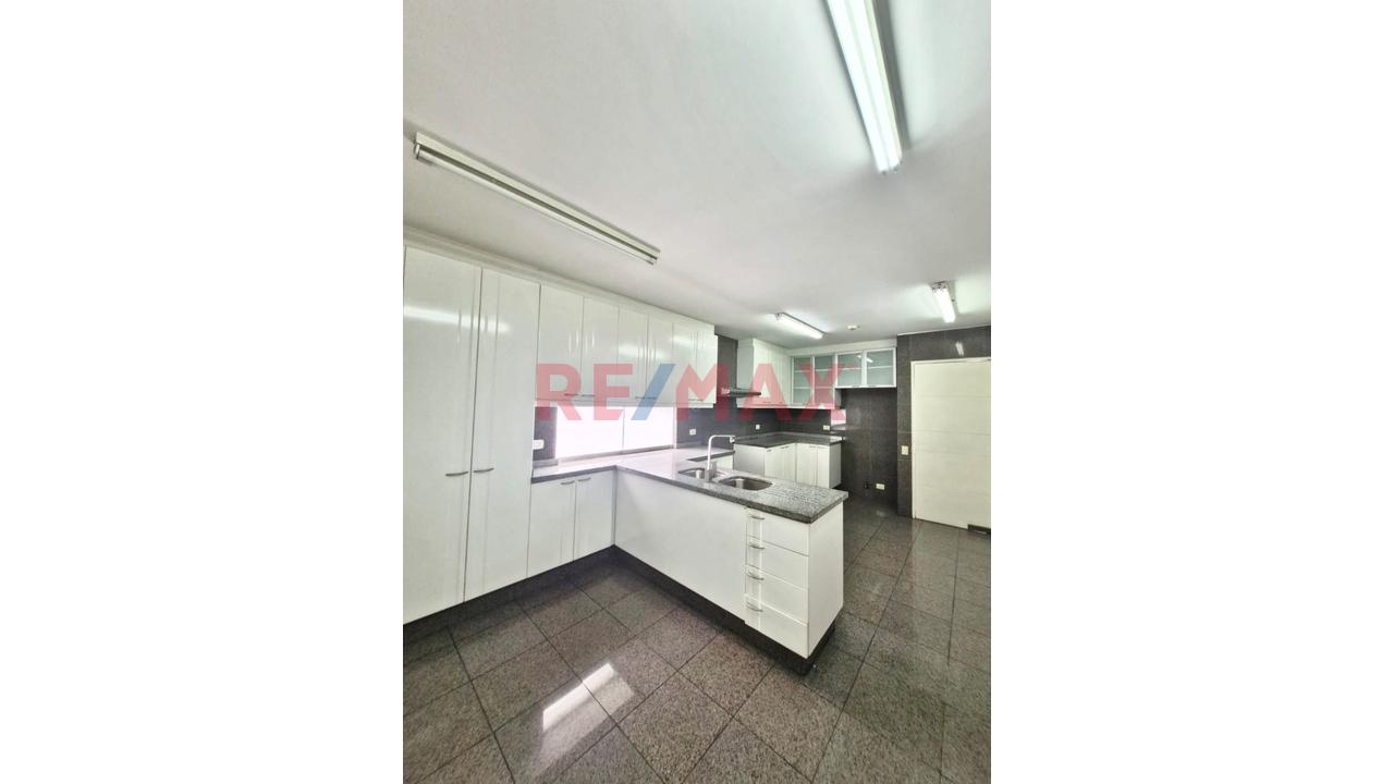 Exclusivo Dúplex En Venta Con Vista Al Club Golf Los Incas | 350 M² | 4 Cocheras — foto 7