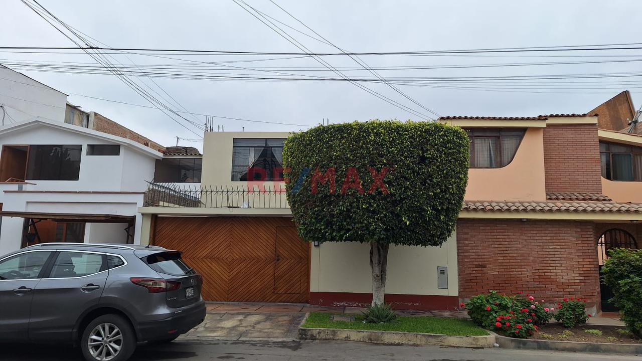 ¡Casa En Alquiler En La Urbanización Los Cedros De Villa, Chorrillos! — foto 7