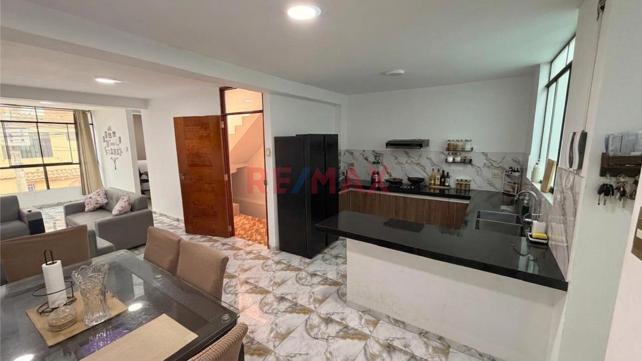 Casa En Venta Dos Pisos - Urbanizacion El Paraiso - Chiclayo - 13