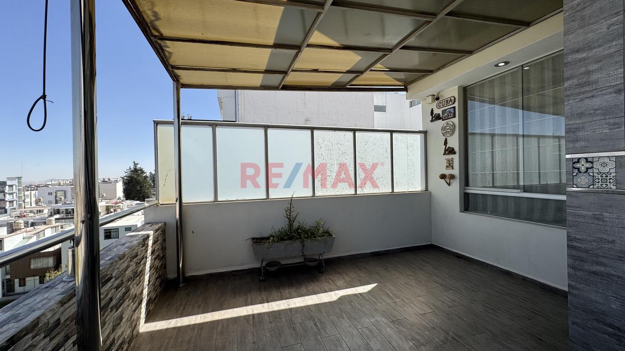 Duplex En Venta En Residencial Quinta Azores  Distrito De Cerro Colorado - 7