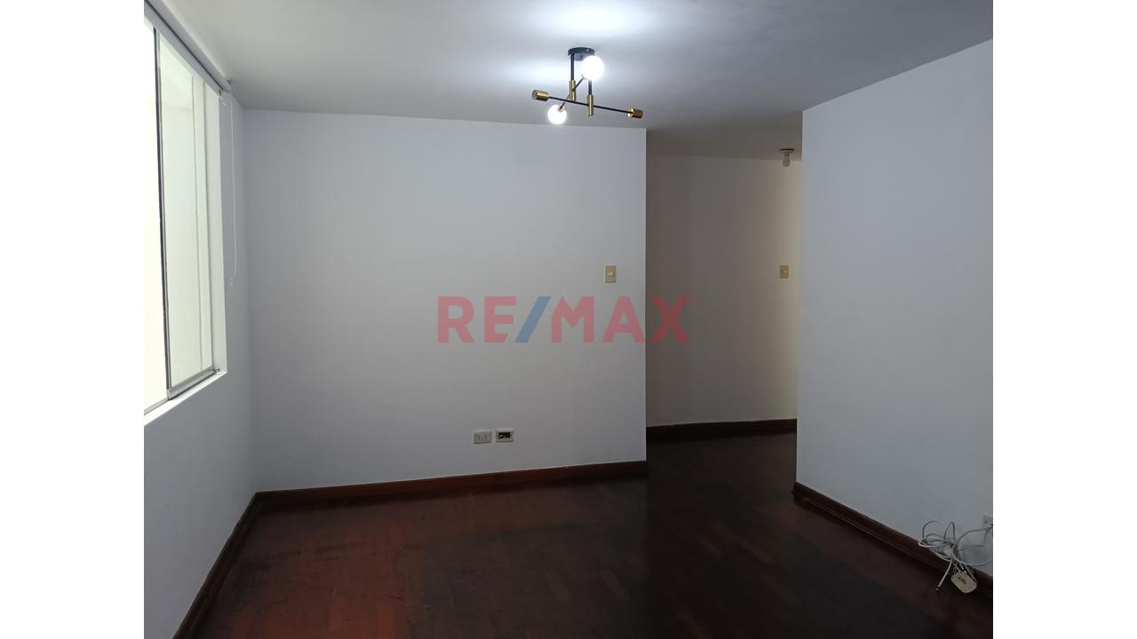 Departamento Con Buena Distribucion De 3 Habitaciones En Bertolotto - San Miguel — foto 2