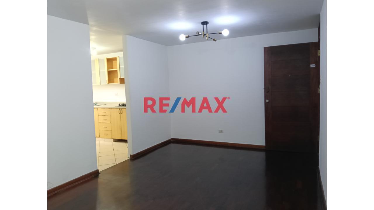 Departamento Con Buena Distribucion De 3 Habitaciones En Bertolotto - San Miguel
