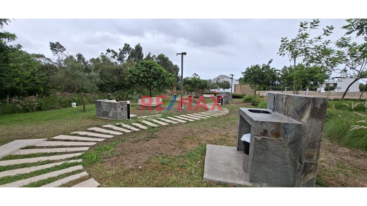 Venta De Hermosa Casa De Campo De 3 Pisos En Azpitia Cañete - 4
