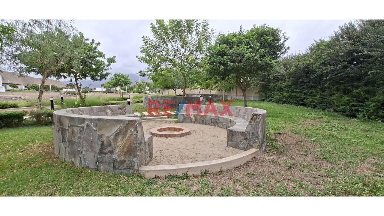 Venta De Hermosa Casa De Campo De 3 Pisos En Azpitia Cañete - 8