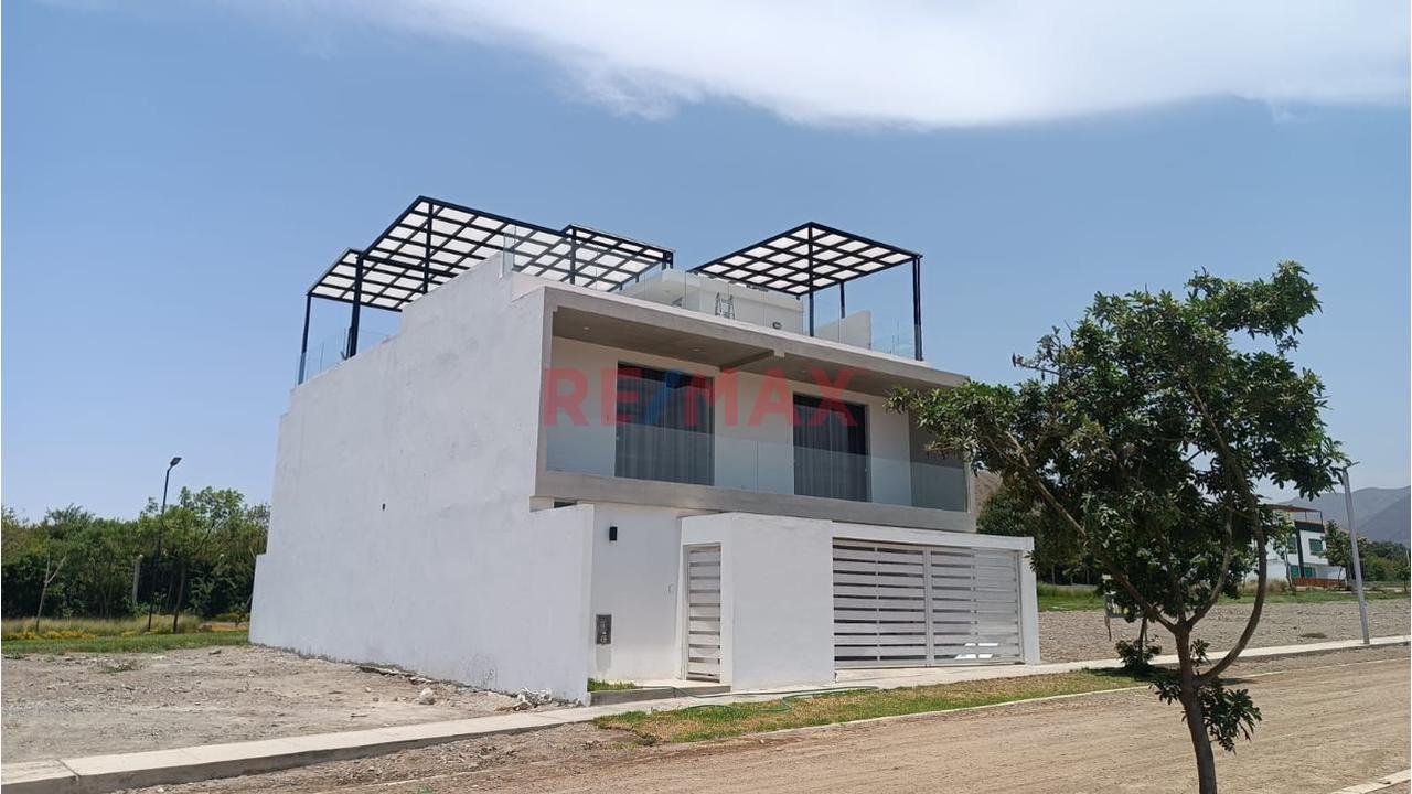 Venta De Hermosa Casa De Campo De 3 Pisos En Azpitia Cañete - 5