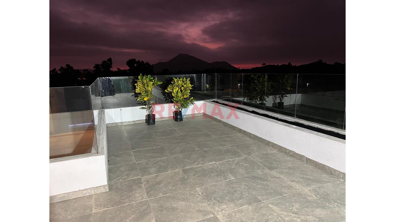 Venta De Hermosa Casa De Campo De 3 Pisos En Azpitia Cañete - 3