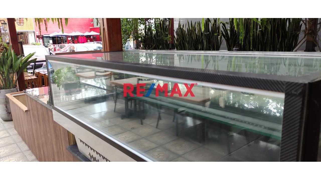 Local Comercial En San Isidro - 1