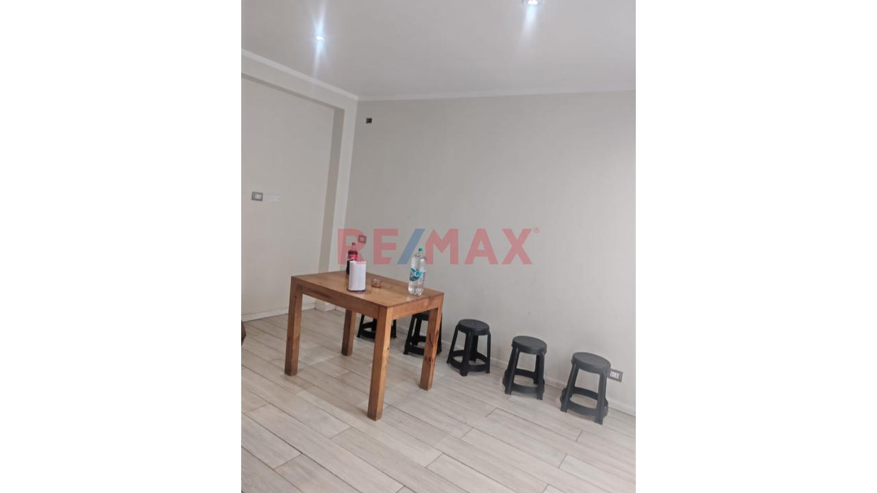 Vendo Moderna Casa 3 Pisos En Huaral | Frente A Parque - 5