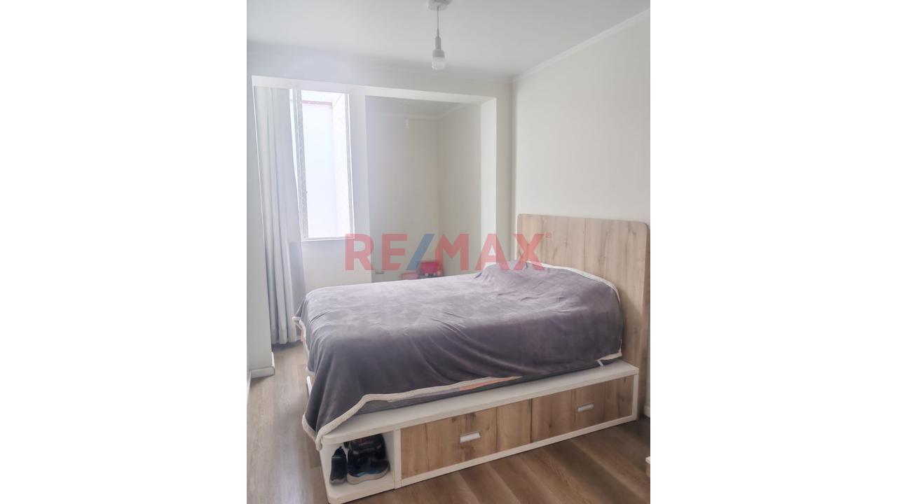 Vendo Moderna Casa 3 Pisos En Huaral | Frente A Parque - 7