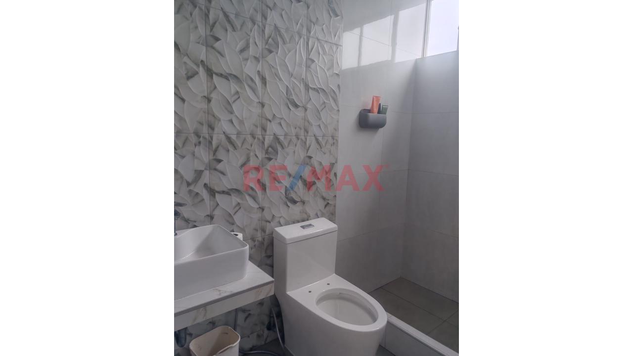 Vendo Moderna Casa 3 Pisos En Huaral | Frente A Parque - 13