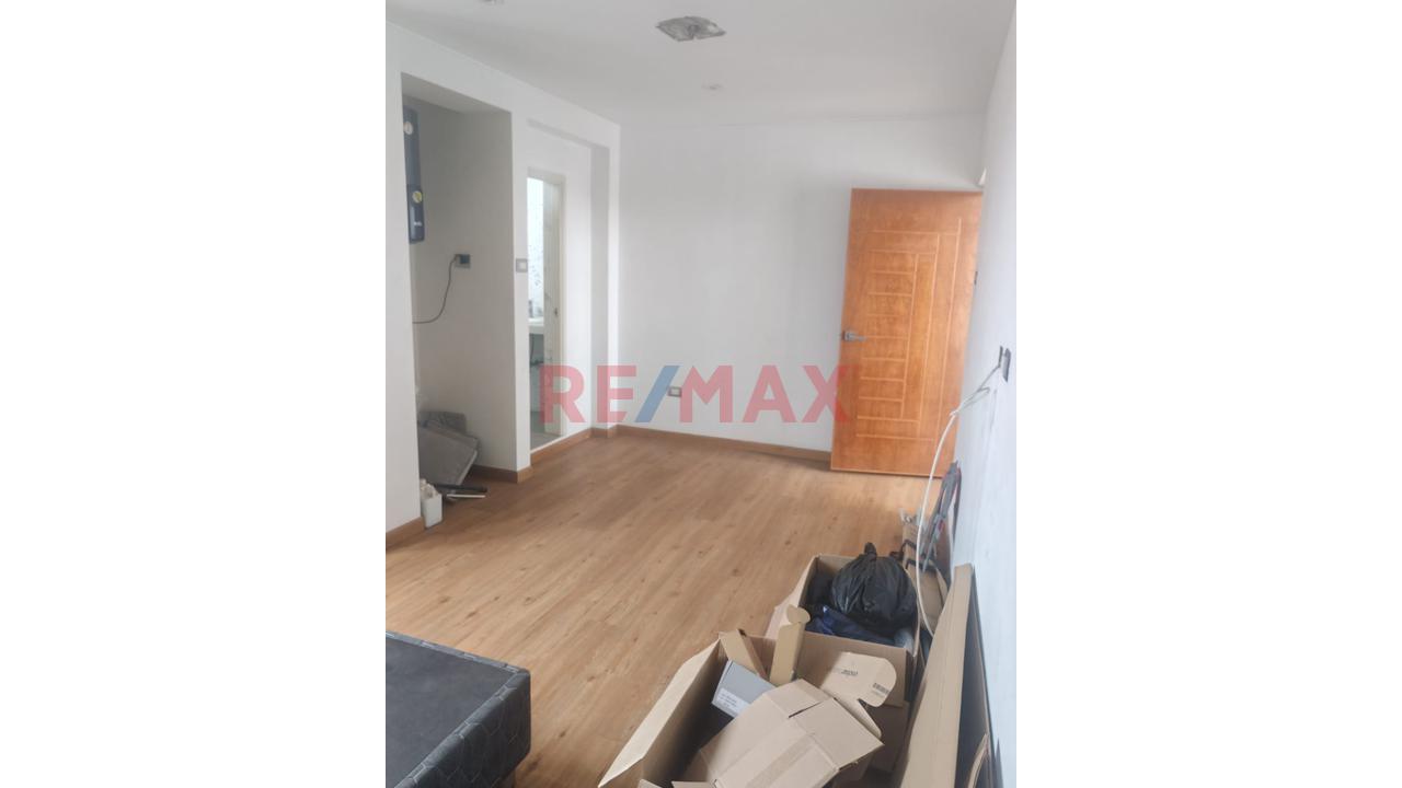 Vendo Moderna Casa 3 Pisos En Huaral | Frente A Parque - 10