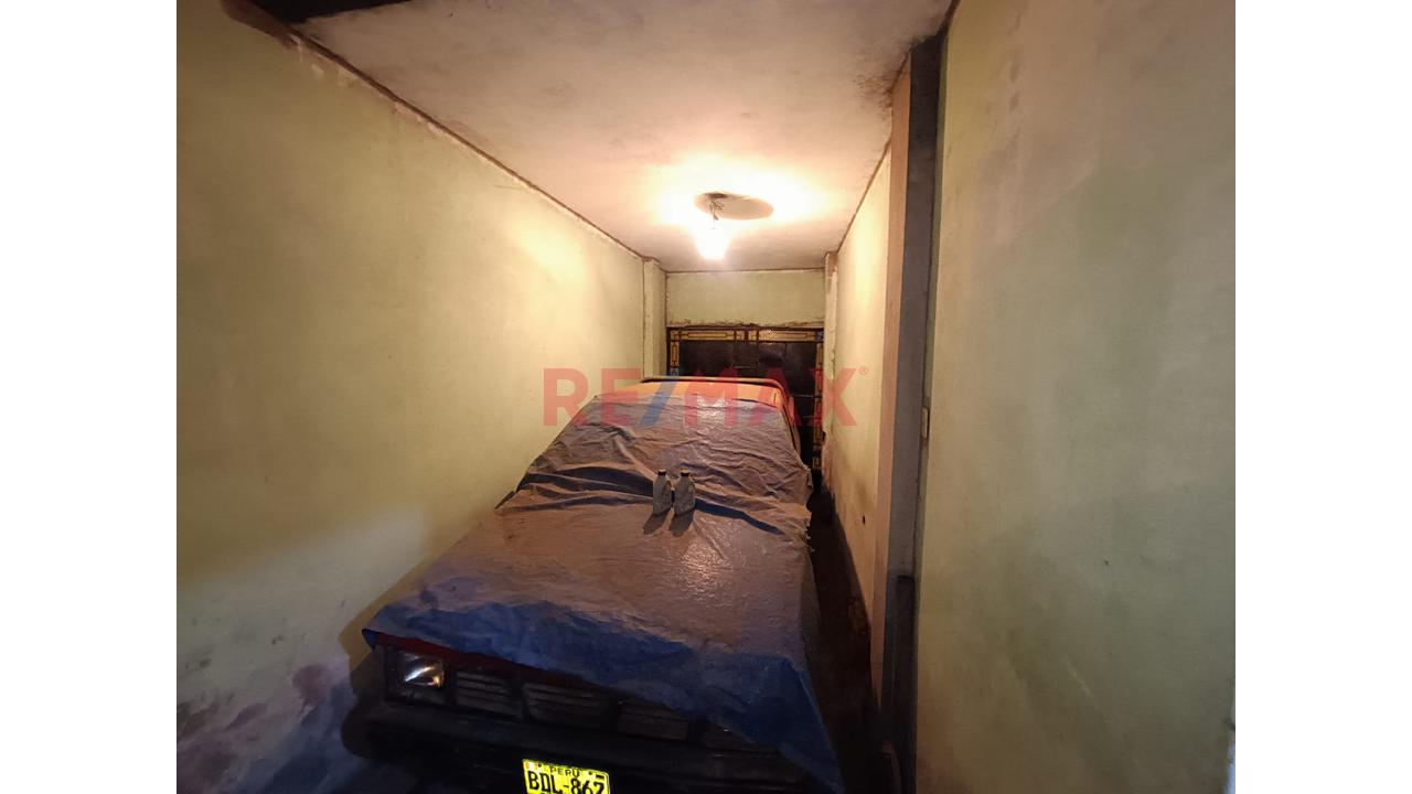 Se Vende Casa De 3 Pisos 10 Habitaciones En Lucyana Carabayllo — foto 12