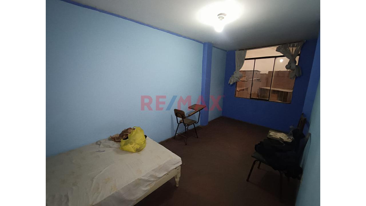 Se Vende Casa De 3 Pisos 10 Habitaciones En Lucyana Carabayllo — foto 11
