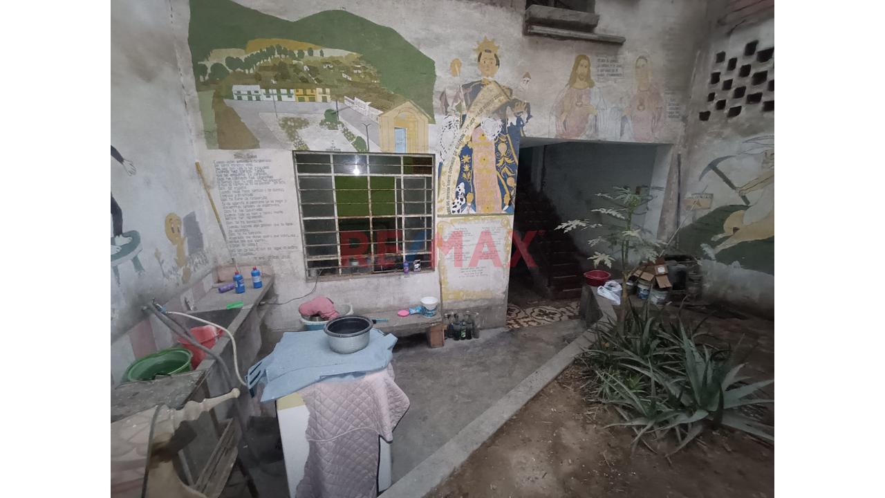 Se Vende Casa De 3 Pisos 10 Habitaciones En Lucyana Carabayllo — foto 4