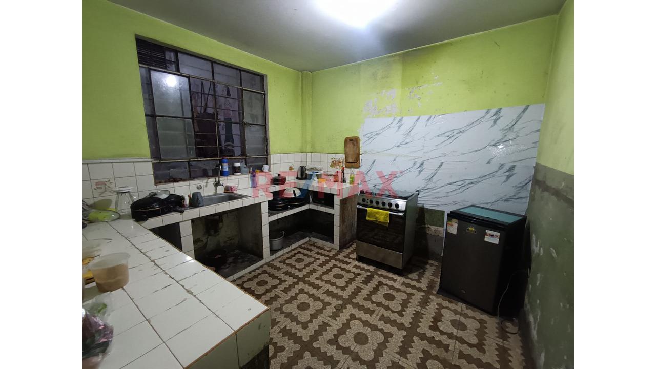 Se Vende Casa De 3 Pisos 10 Habitaciones En Lucyana Carabayllo — foto 6