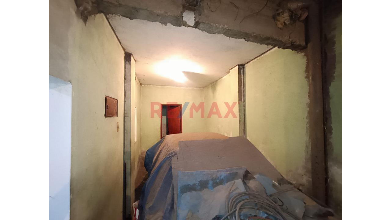 Se Vende Casa De 3 Pisos 10 Habitaciones En Lucyana Carabayllo — foto 2