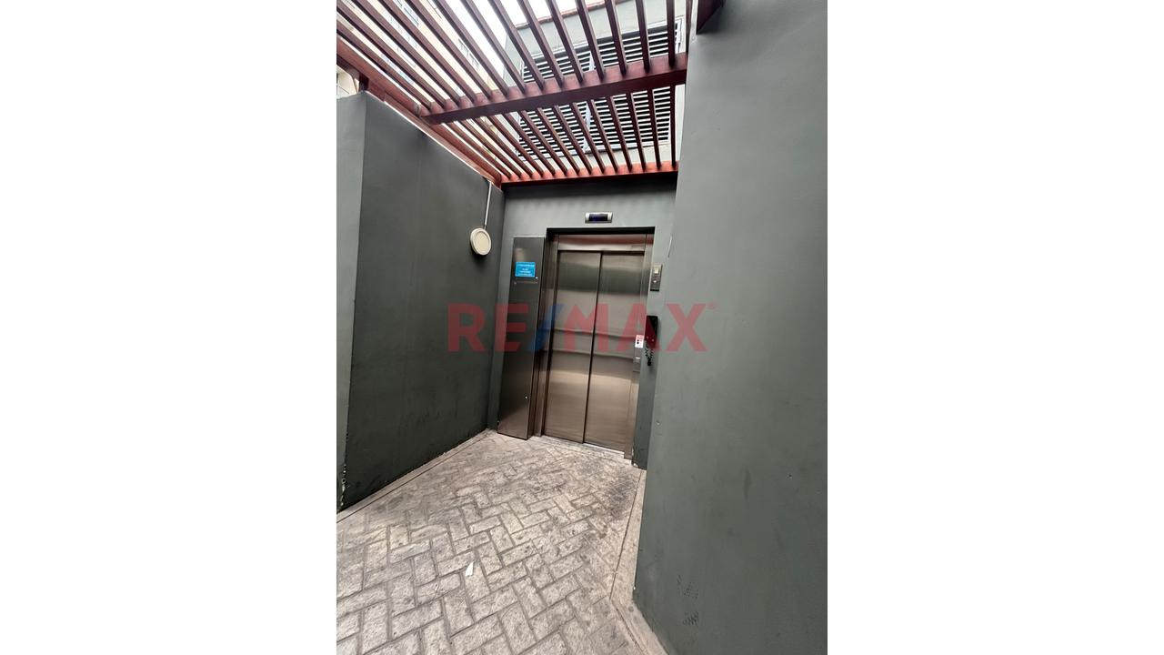 🏡 ¡Alquila Tu Nuevo Hogar En Surco! 3 Dormitorios + Cochera - 20