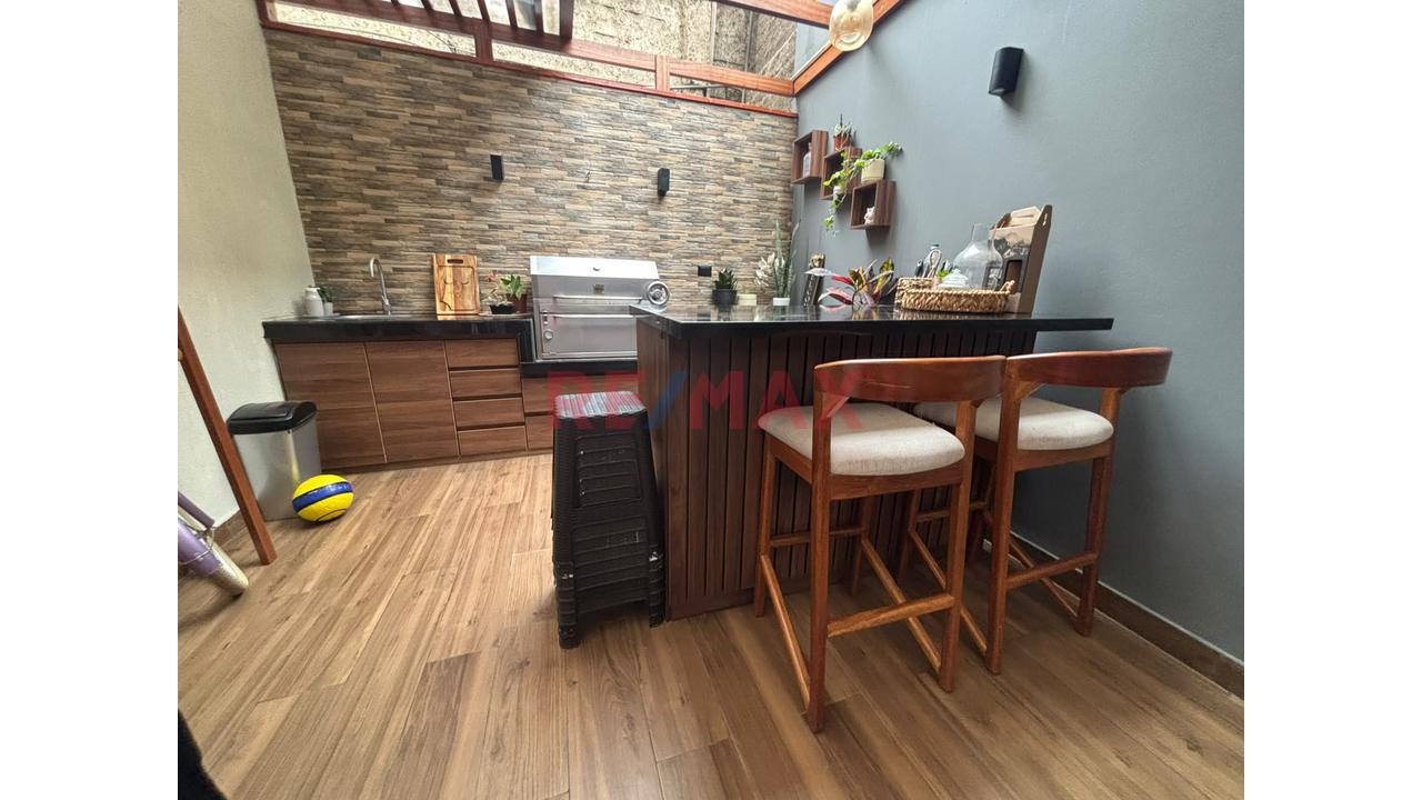 🏡 ¡Alquila Tu Nuevo Hogar En Surco! 3 Dormitorios + Cochera - 2