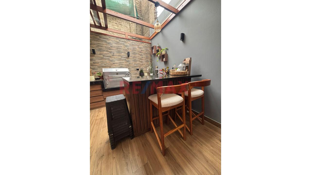 🏡 ¡Alquila Tu Nuevo Hogar En Surco! 3 Dormitorios + Cochera - 3