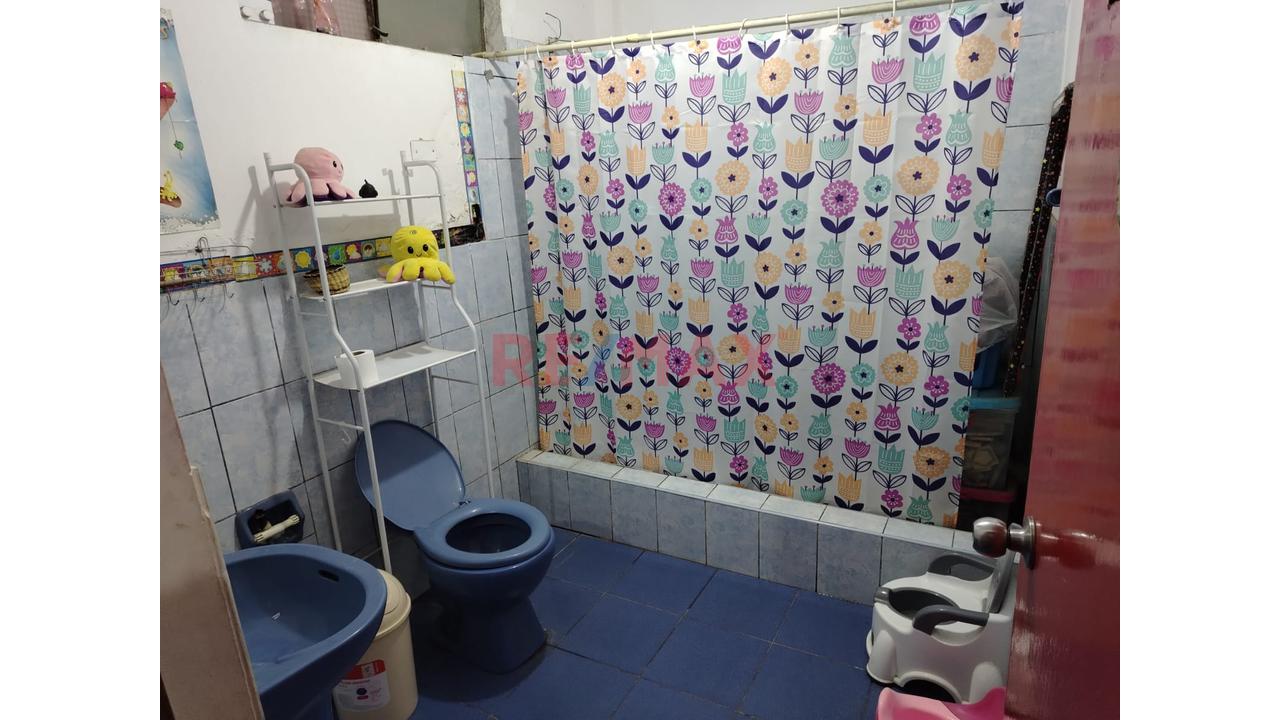 Se Vende Casa Amplia De Un Piso En Gran Zona Comercial - 8