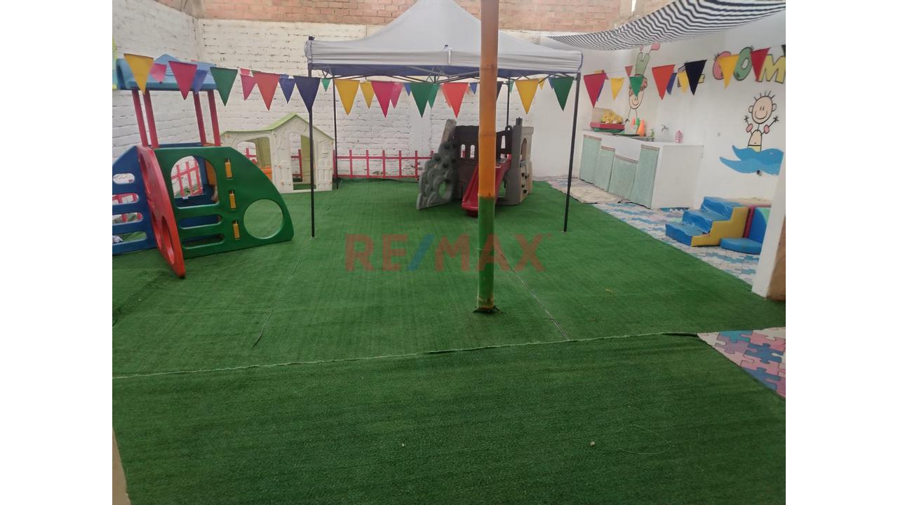 Se Vende Casa Amplia De Un Piso En Gran Zona Comercial - 11