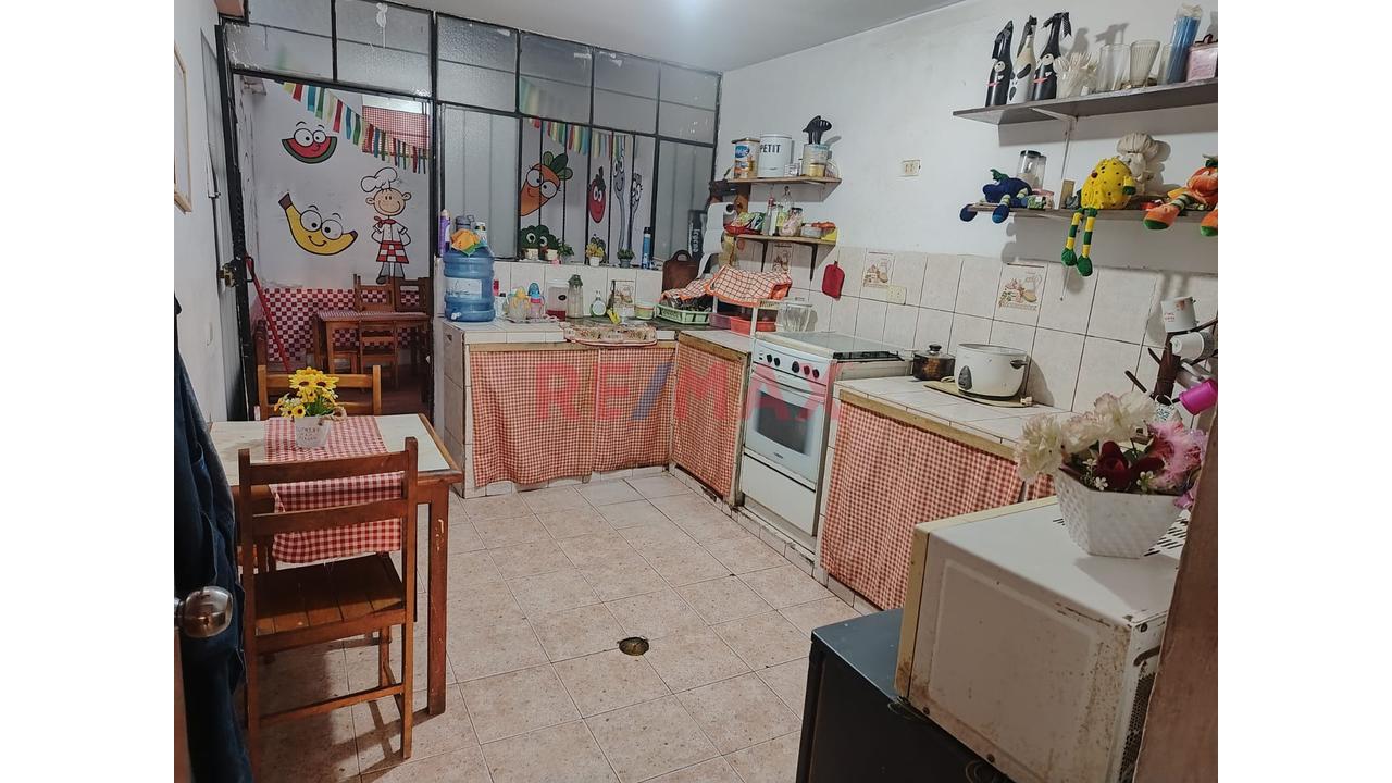 Se Vende Casa Amplia De Un Piso En Gran Zona Comercial - 3