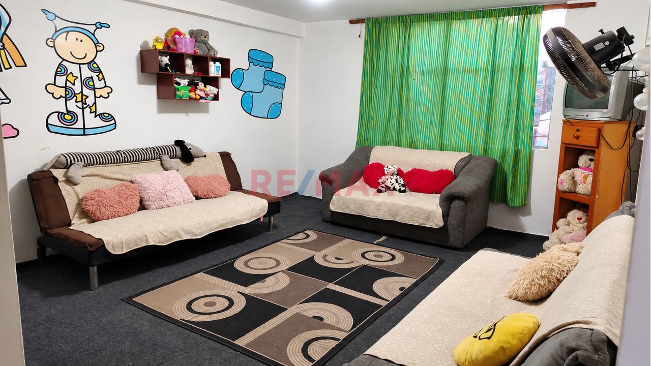 Se Vende Casa Amplia De Un Piso En Gran Zona Comercial - 2