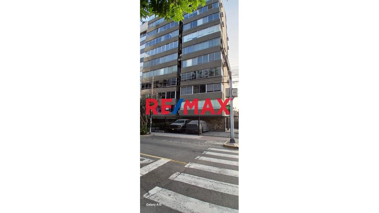 Venta De Oficina En El Corazon Financiero De San Isidro!!!