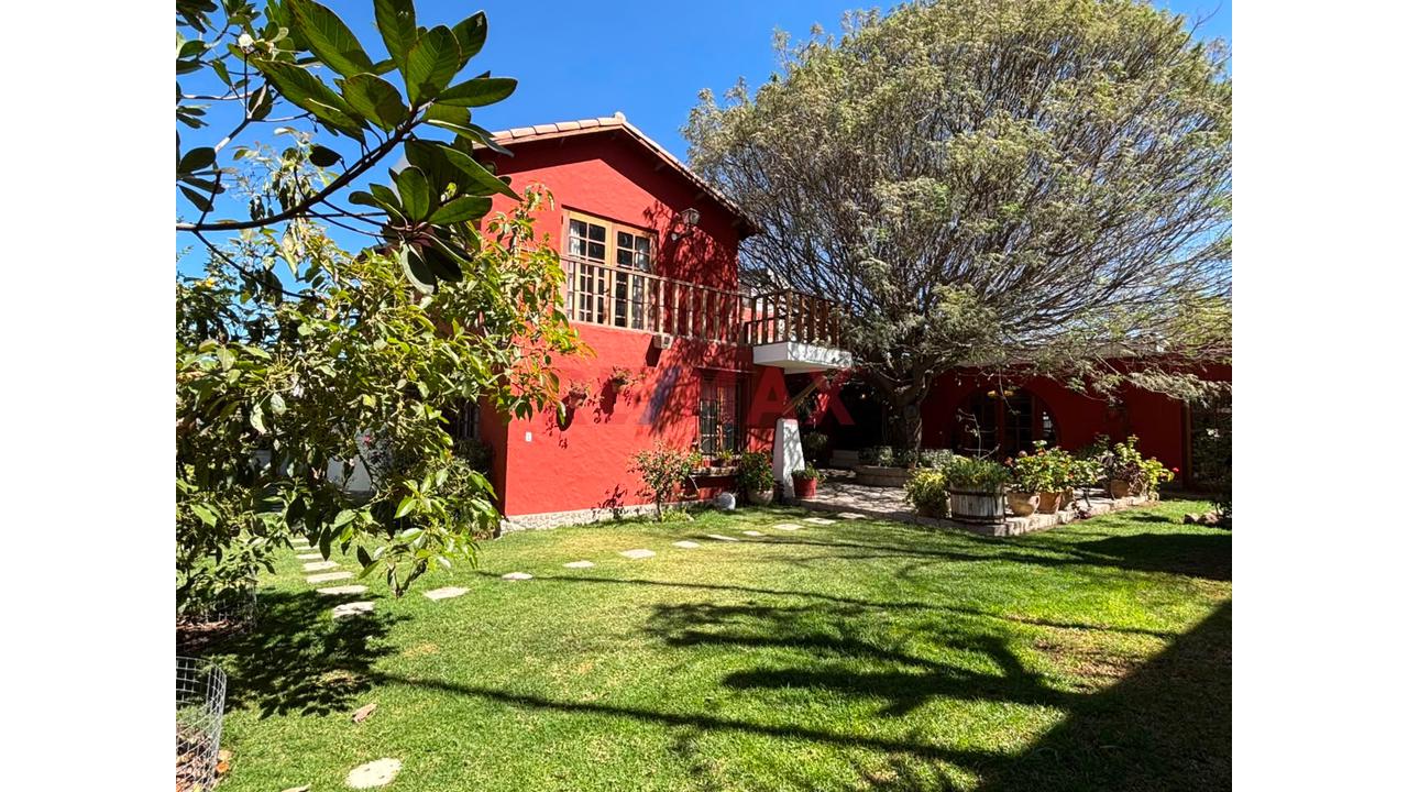 Se Vende Casa De Ensueño En La Parte Baja De Cayma - 2