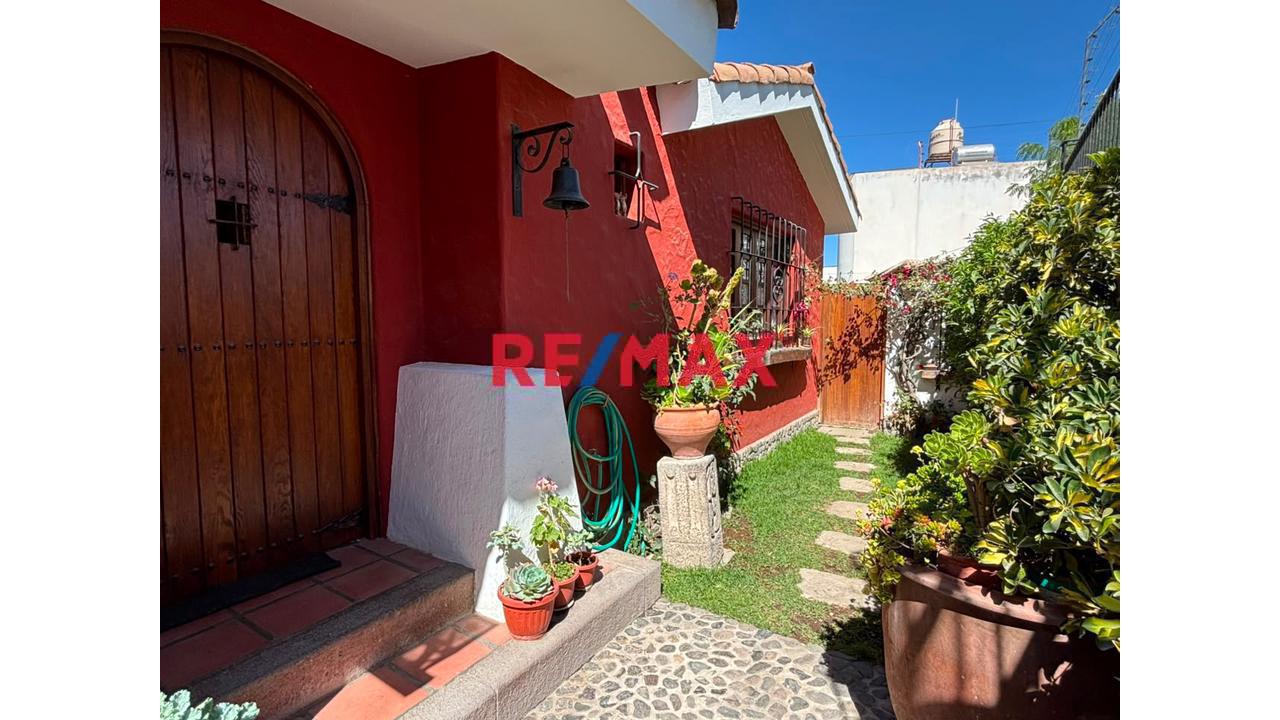 Se Vende Casa De Ensueño En La Parte Baja De Cayma