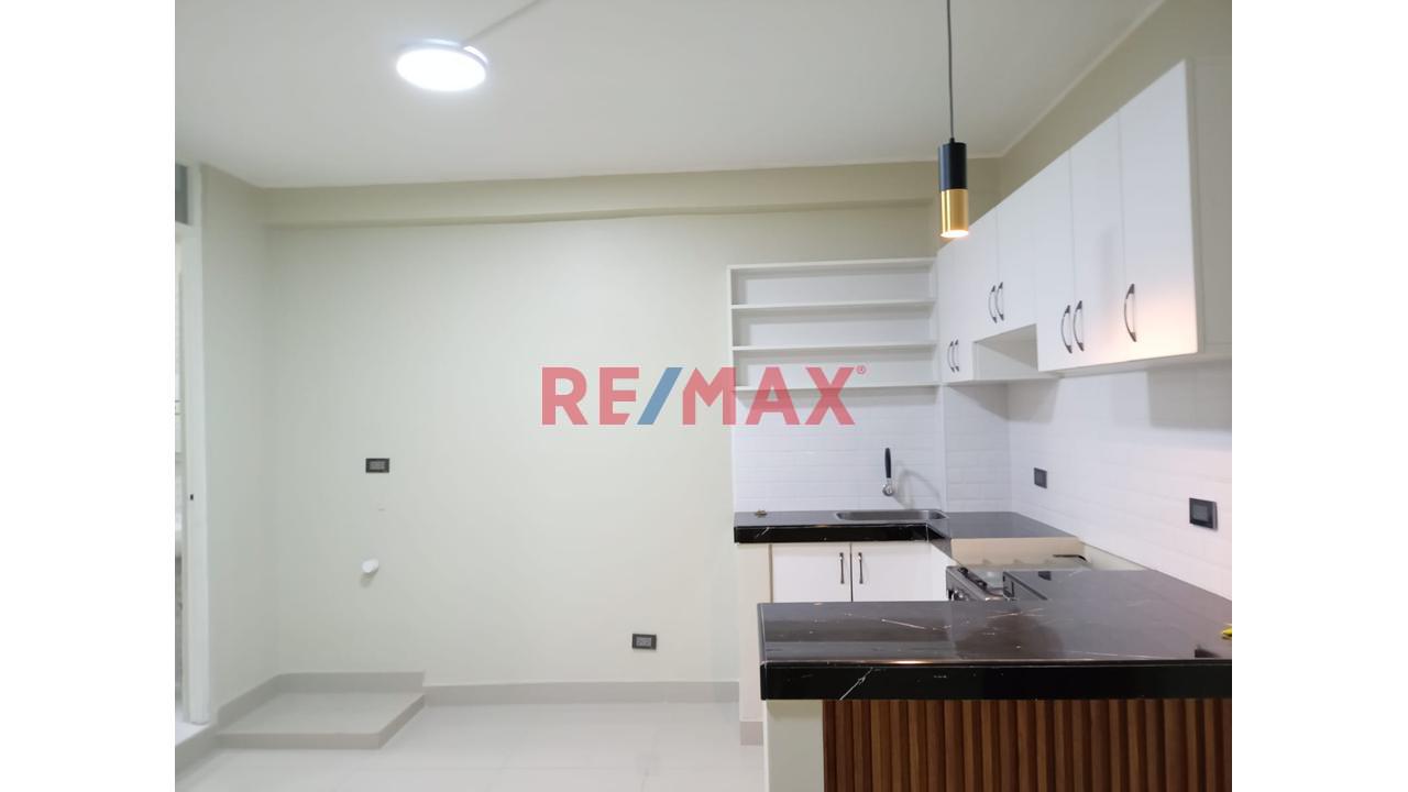 Venta De Departamento - Ubicado En El Distrito De Los Olivos .