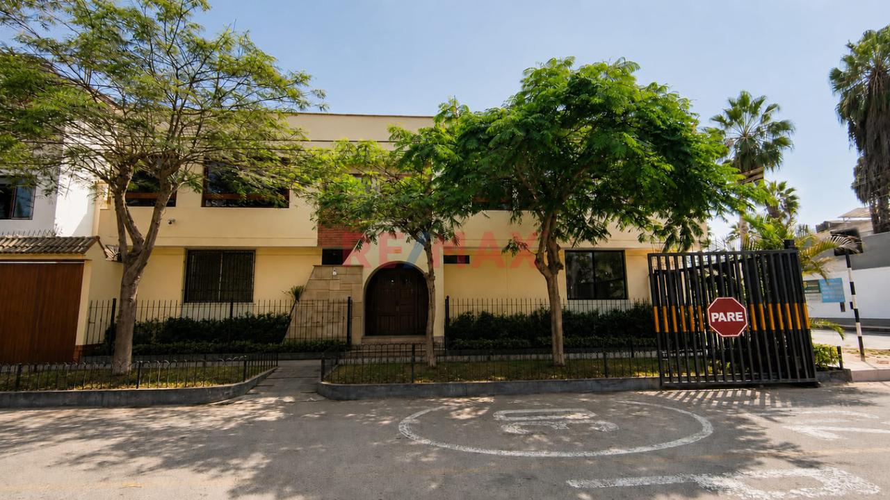 Estratégica Casa En Esquina De 302 M² En Santa Patricia: Amplia Residencia - 21