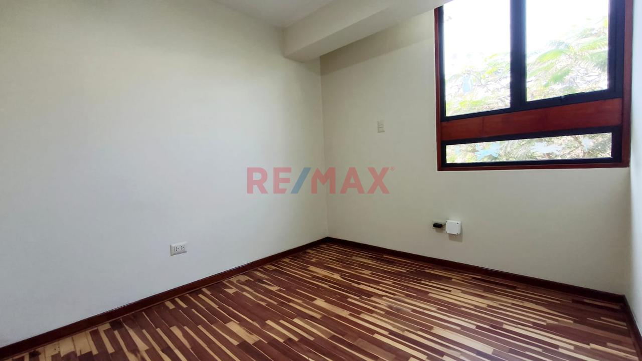 Estratégica Casa En Esquina De 302 M² En Santa Patricia: Amplia Residencia - 14
