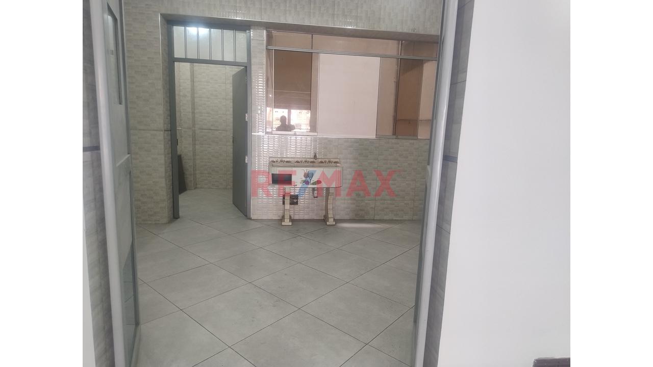 ¡Expande Tu Marca! Local De 420 M² En Plena Av. Carlos Izaguirre — foto 10