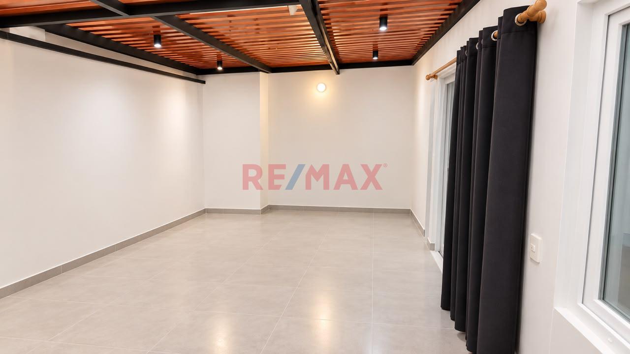Se Vende Espectacular Departamento De 3 Dormitorios En La Alborada Surco — foto 3