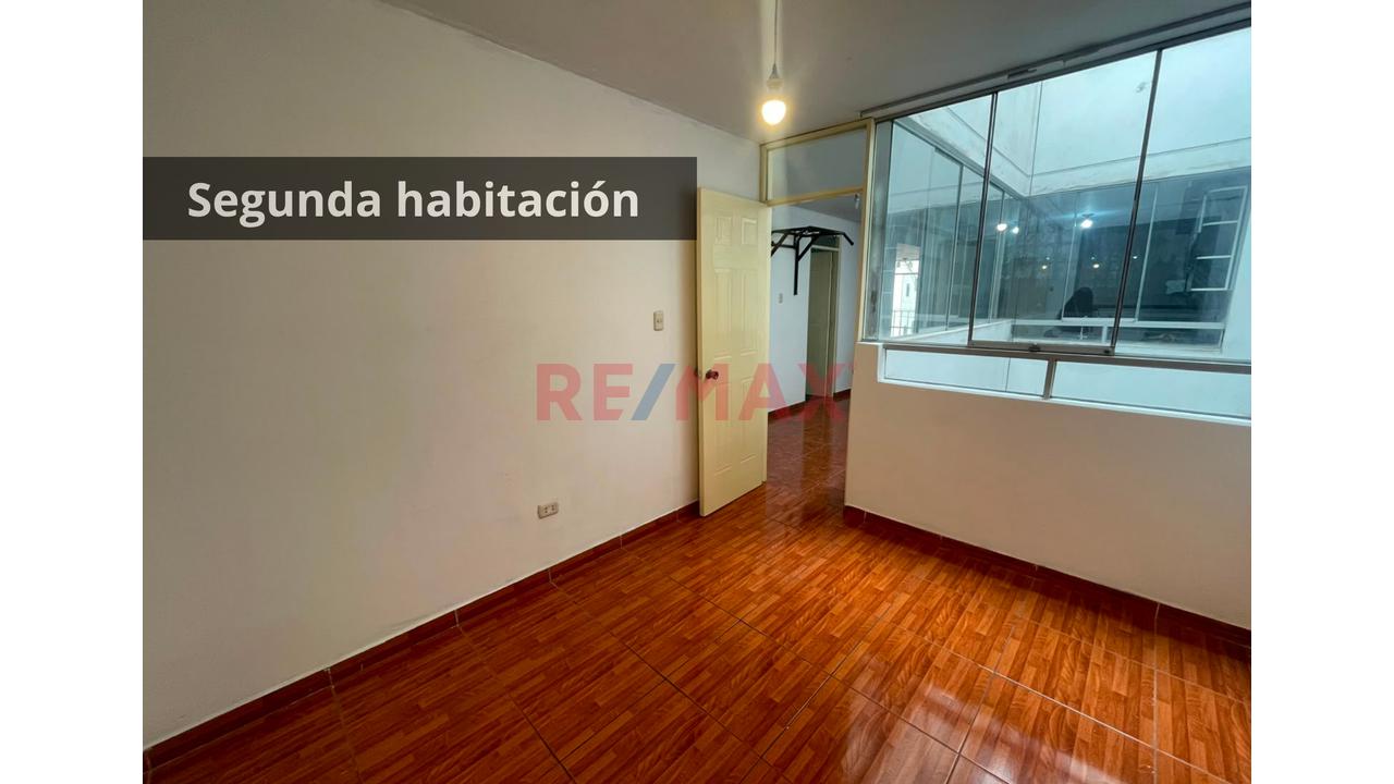Oportunidad De Inversión En Ate - 10