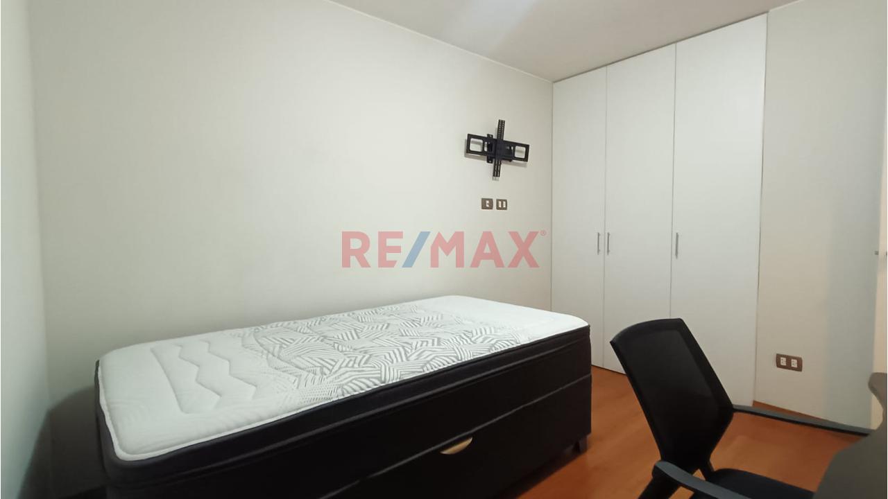 Alquilo Lindo Y Acogedor Departamento Amoblado En Lince Limite Con Jesus Maria Con Cochera — foto 11
