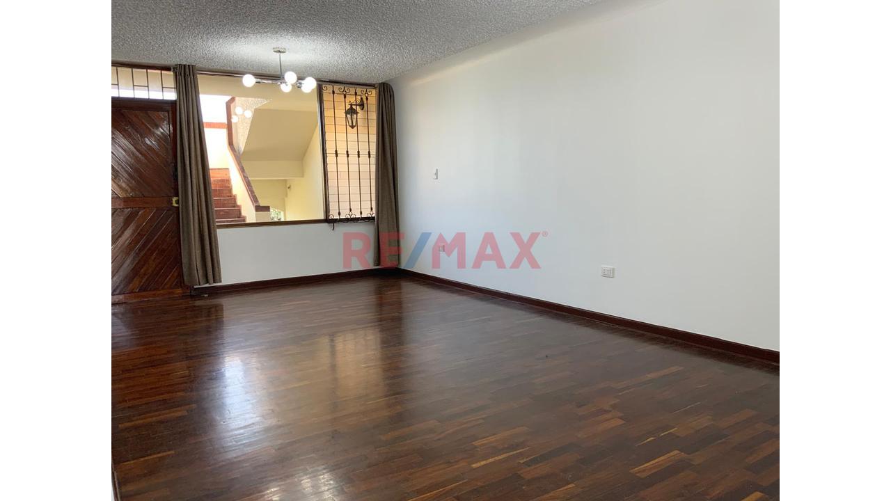 Alquiler De Departamento Remodelado  Frente A Parque – San Miguel — foto 5