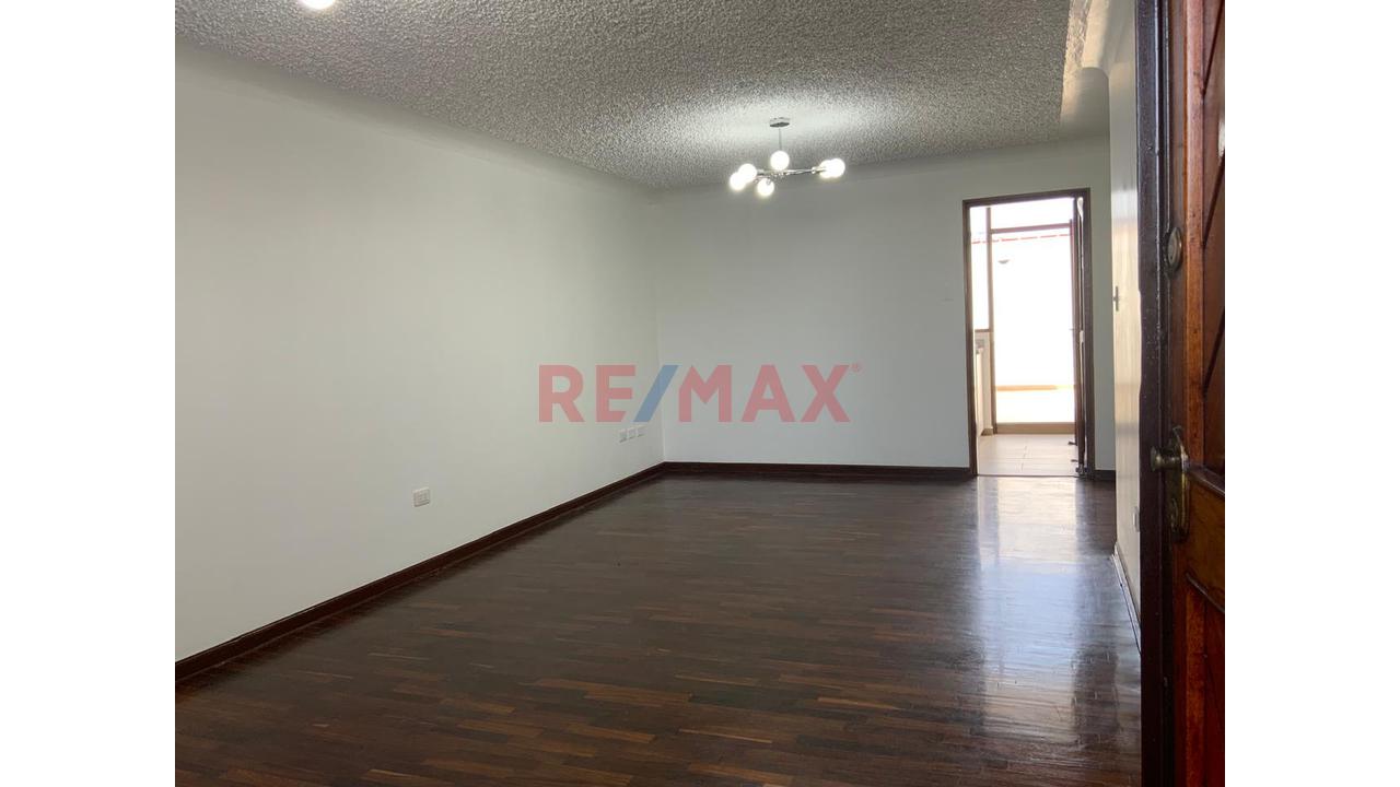 Alquiler De Departamento Remodelado  Frente A Parque – San Miguel — foto 6