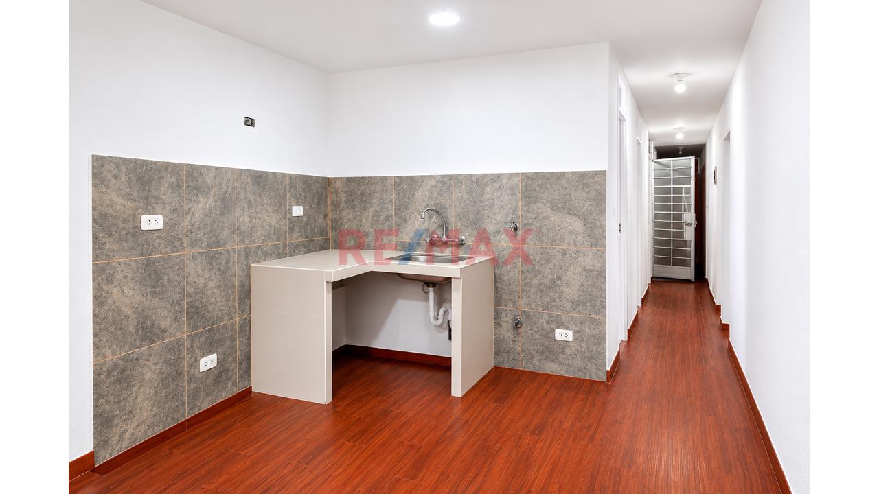 Minidepartamento De 2 Dormitorios En 2.º Piso Frente A Parque – Los Olivos | S/ 900 — foto 2
