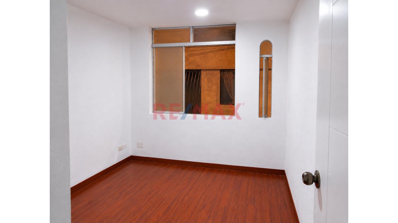 Minidepartamento De 2 Dormitorios En 2.º Piso Frente A Parque – Los Olivos | S/ 900 — foto 4